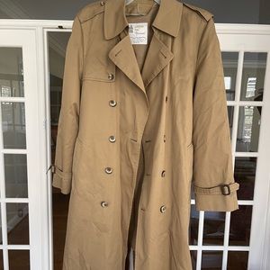 London Fog Trench Coat with Liner- like new!